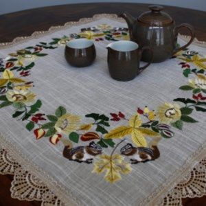 NEW Tablecloth Fall Chipmunks, Square